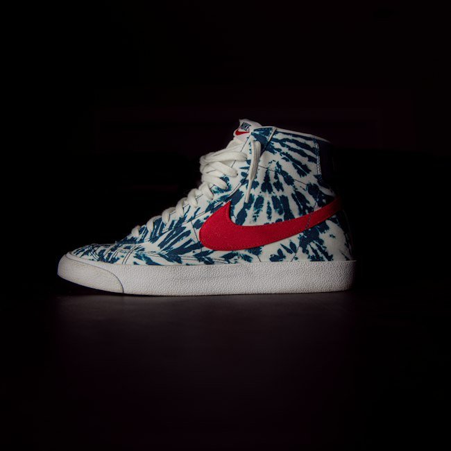 Nike Blazer Mid motif tie-dye bleu